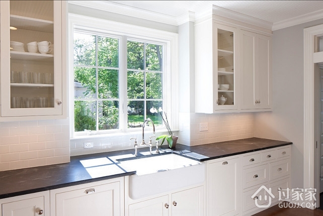 白色清爽美式别墅欣赏厨房设计