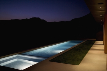 现代简约风别墅设计图花园夜景