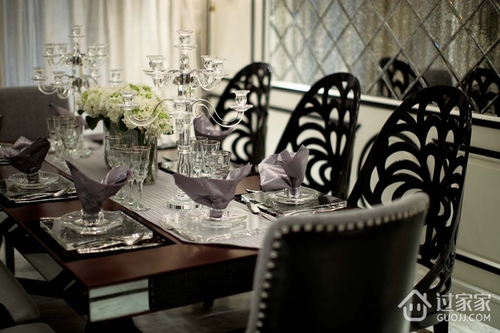 欧式风格装饰餐桌