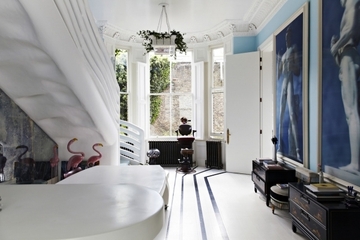 淡蓝色艺术现代住宅欣赏楼梯间