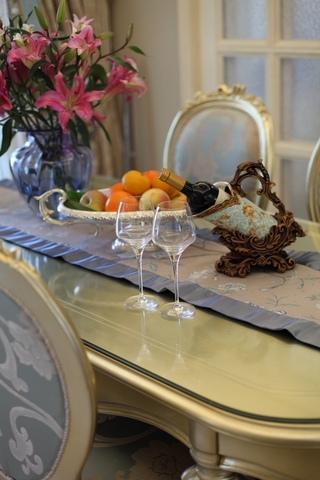 浪漫欧式风 餐厅餐桌装修效果图
