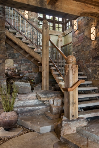 美式别墅装饰效果套图欣赏楼梯
