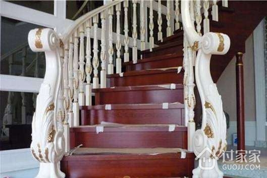 木楼梯踏步板的清洁保养及搭配