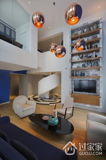 蓝色顶层复式公寓欣赏客厅设计