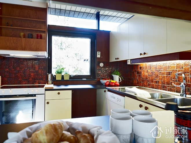 大气质朴现代别墅欣赏厨房设计