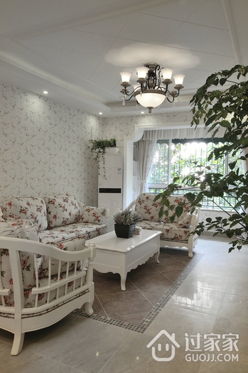117平白色美式三居欣赏客厅设计