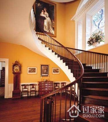 复式楼楼梯设计与装修技巧全解