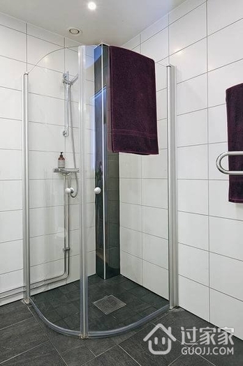 白色格调现代住宅欣赏淋浴间