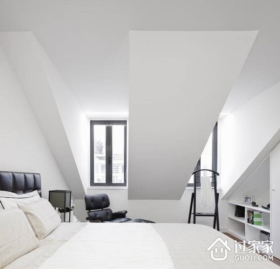 89平白色现代复式楼欣赏卧室设计