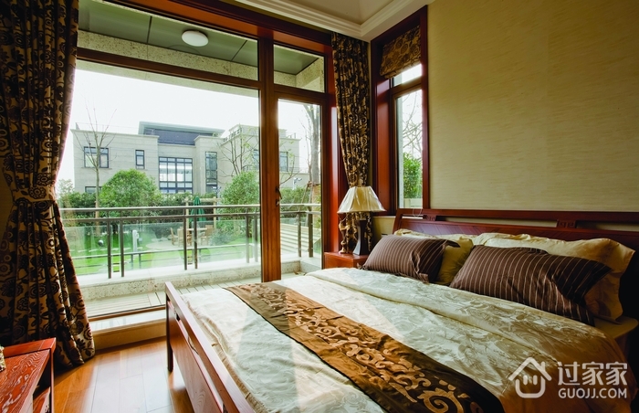 中式家装大窗户卧室装修效果图2014