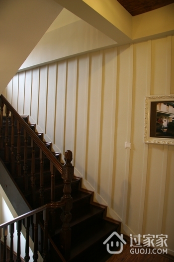 田园别墅设计楼梯间背景墙设计