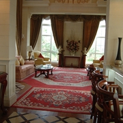 欧式风格样板房客厅红色地毯