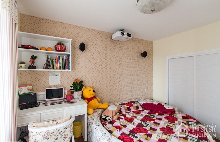 卧室壁纸装修效果图 营造温暖家居