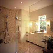 现代复式装饰套图赏析淋浴间