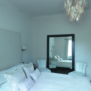 白色典雅现代住宅欣赏卧室