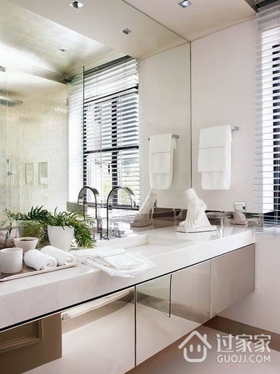 优雅白色简约住宅欣赏洗手间
