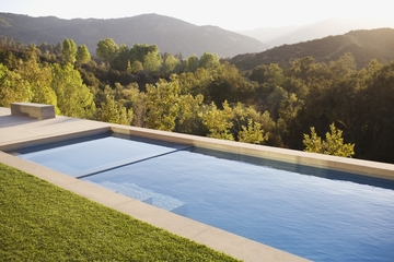 现代简约风别墅设计图泳池效果