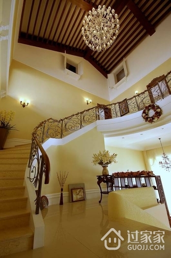 简约温馨装饰别墅欣赏楼梯间设计