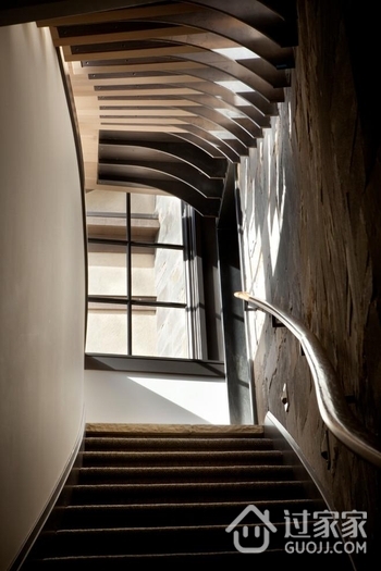 现代装饰套图设计欣赏楼梯设计