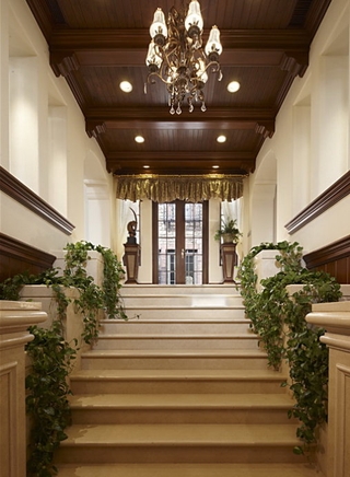 美式风格别墅装修设计效果楼梯