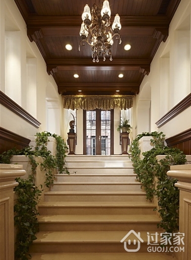 美式风格别墅装修设计效果楼梯