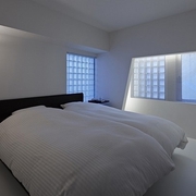 白色现代设计风格欣赏卧室