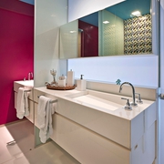 现代舒适彩色公寓欣赏卫生间设计