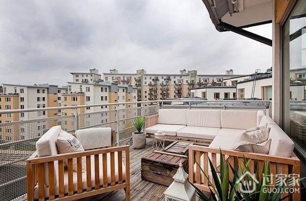100平现代简约三居室欣赏阳台设计