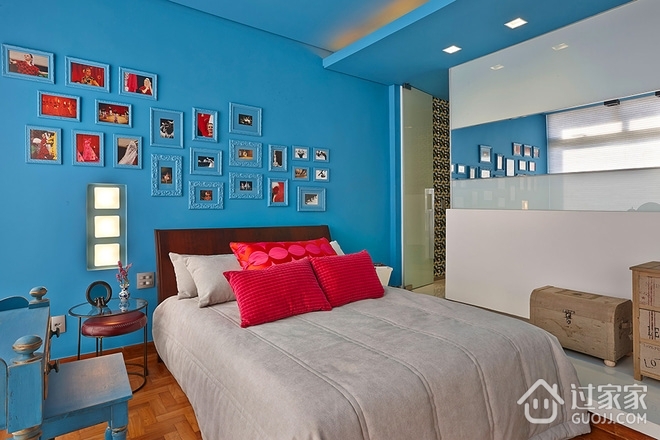 现代舒适彩色公寓欣赏卧室设计
