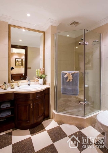 美式风格别墅浴室装修效果图