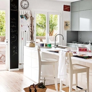 现代极简白色别墅欣赏厨房设计