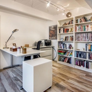 轻奢现代公寓效果图书房