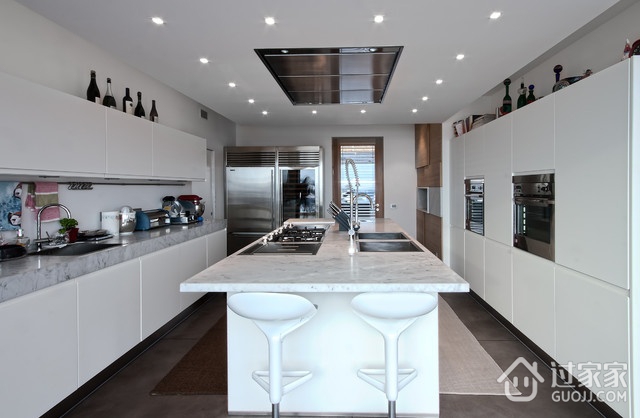 现代优雅两居室欣赏厨房橱柜设计
