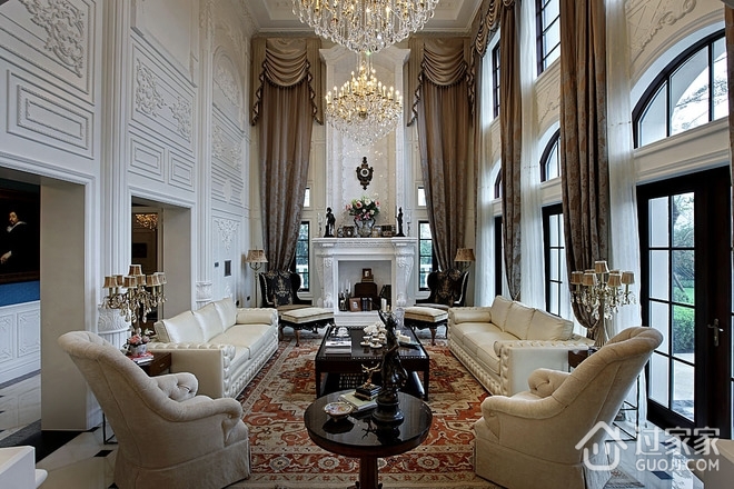 250平奢华欧式别墅欣赏客厅效果