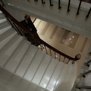 现代豪华别墅装饰楼梯效果