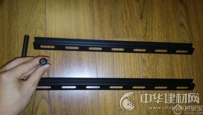 如何安装电视挂架 关注细节简单易学