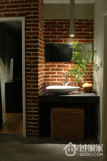 现代风格复式洗手台背景墙设计