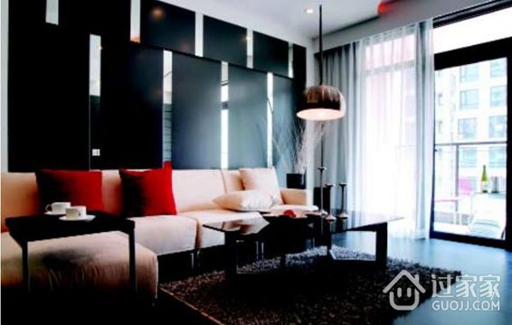 86平方米三室两厅时尚前卫装修 烤漆黑玻璃抛光砖诠释现代生活态度