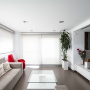 现代纯白极住宅客厅