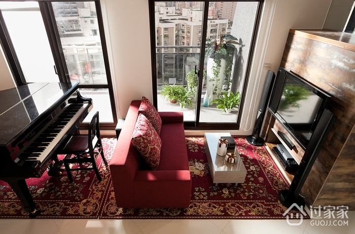 现代复式公寓套图钢琴