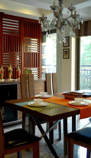 现代风格家居装饰餐桌摆设