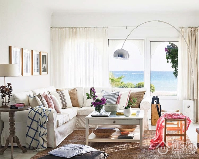 白色浪漫地中海风格欣赏客厅效果