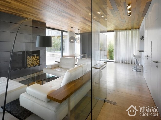 低调原木现代别墅欣赏客厅设计