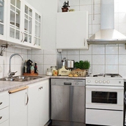 85平白色两居室简约设计厨房效果