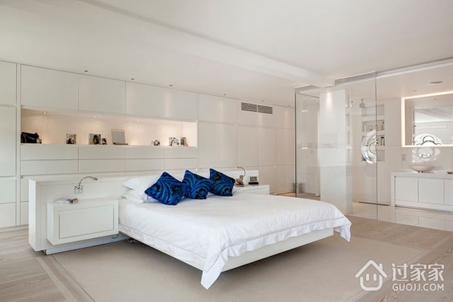 白色现代复式住宅欣赏卧室设计