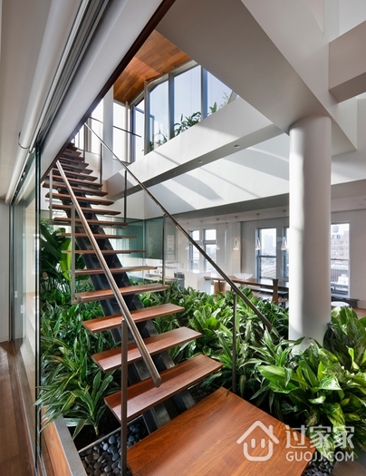 现代顶层设计楼梯