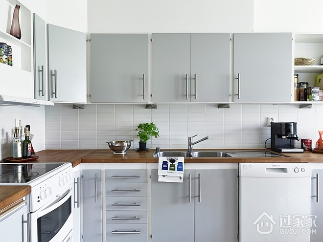 白色环保简欧一居室厨房设计