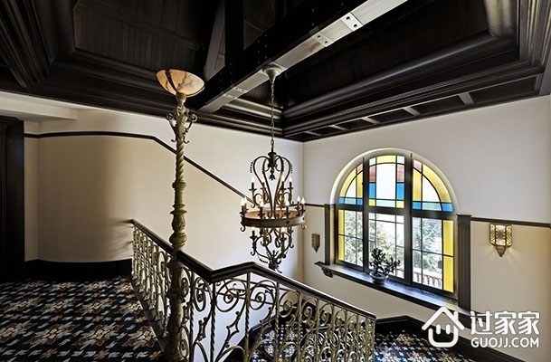 美式古典别墅欣赏楼梯