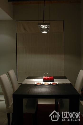 现代风格复式餐桌