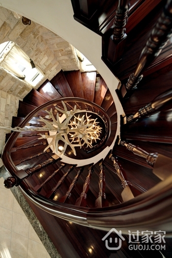 美式别墅设计套图欣赏楼梯